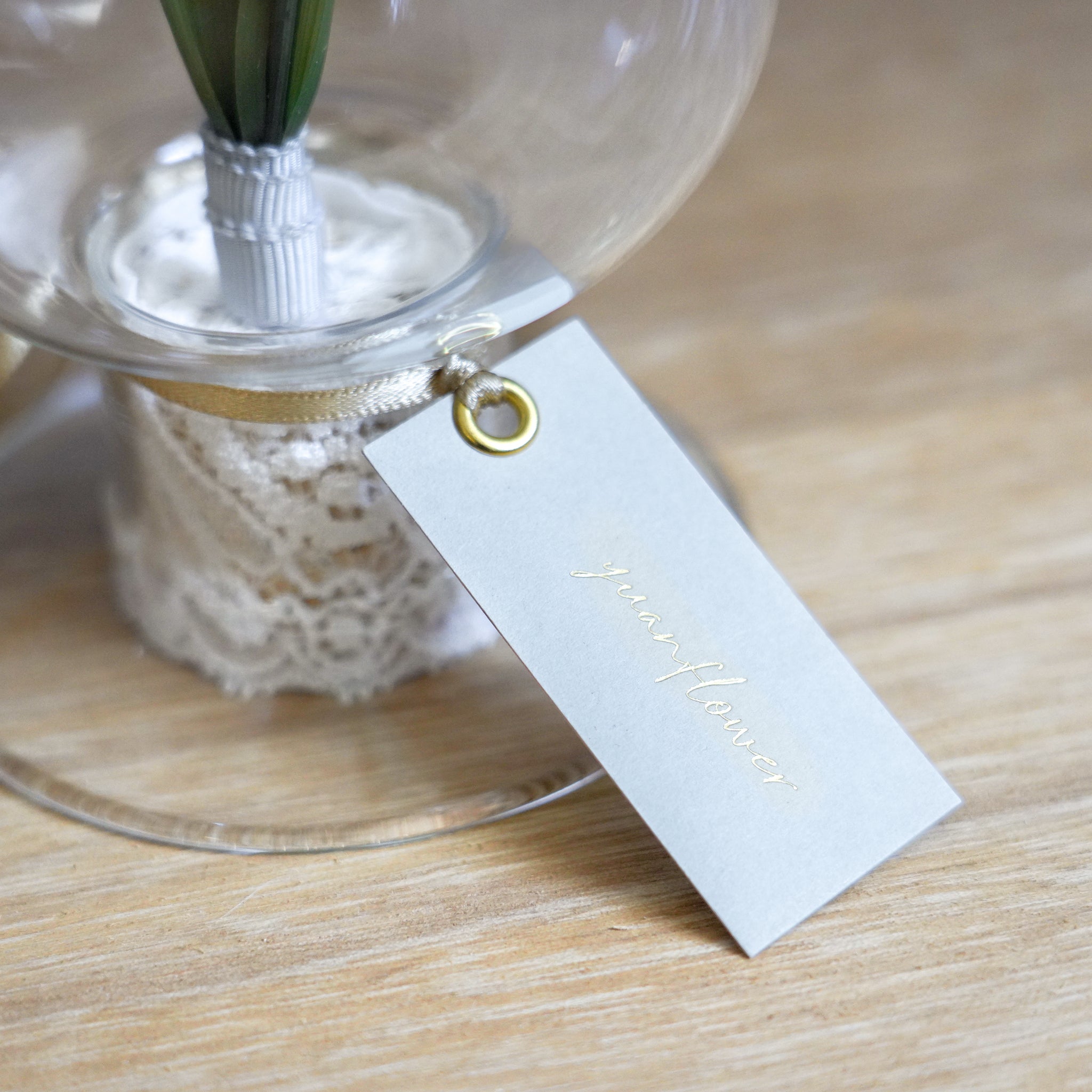 名入れ|ガラスボトルL|スズラン(プリザーブドフラワー)